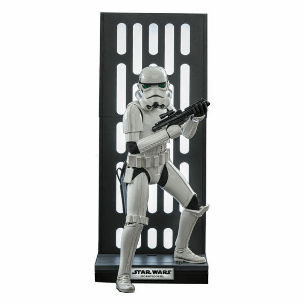 Stormtrooper with Death Star Environment 30cm